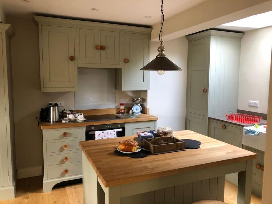St Anthony'S, Bright Perkily Decorated 3 Bedroom House Ampleforth Kültér fotó