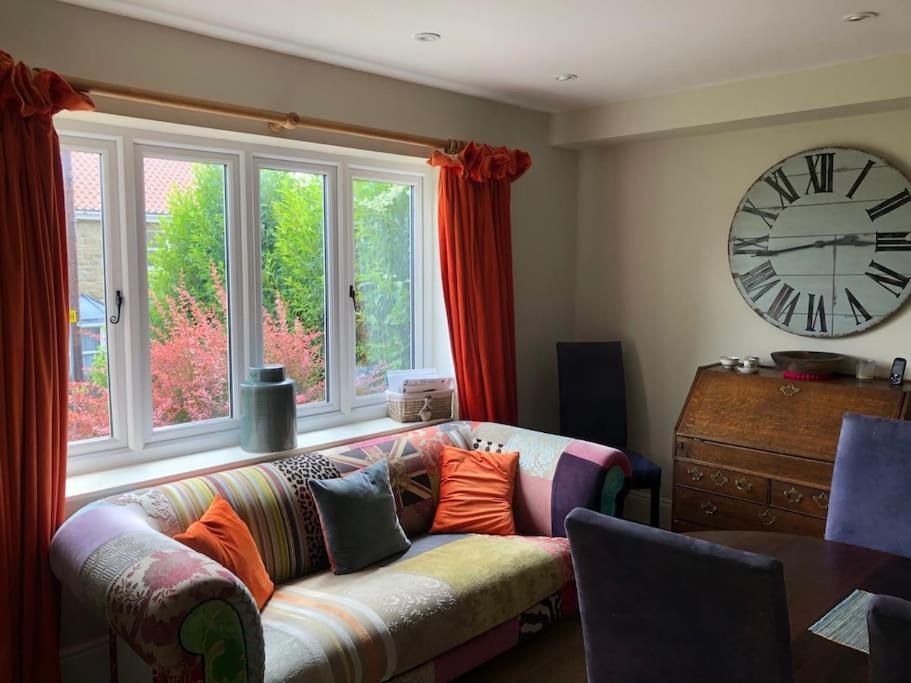 St Anthony'S, Bright Perkily Decorated 3 Bedroom House Ampleforth Kültér fotó